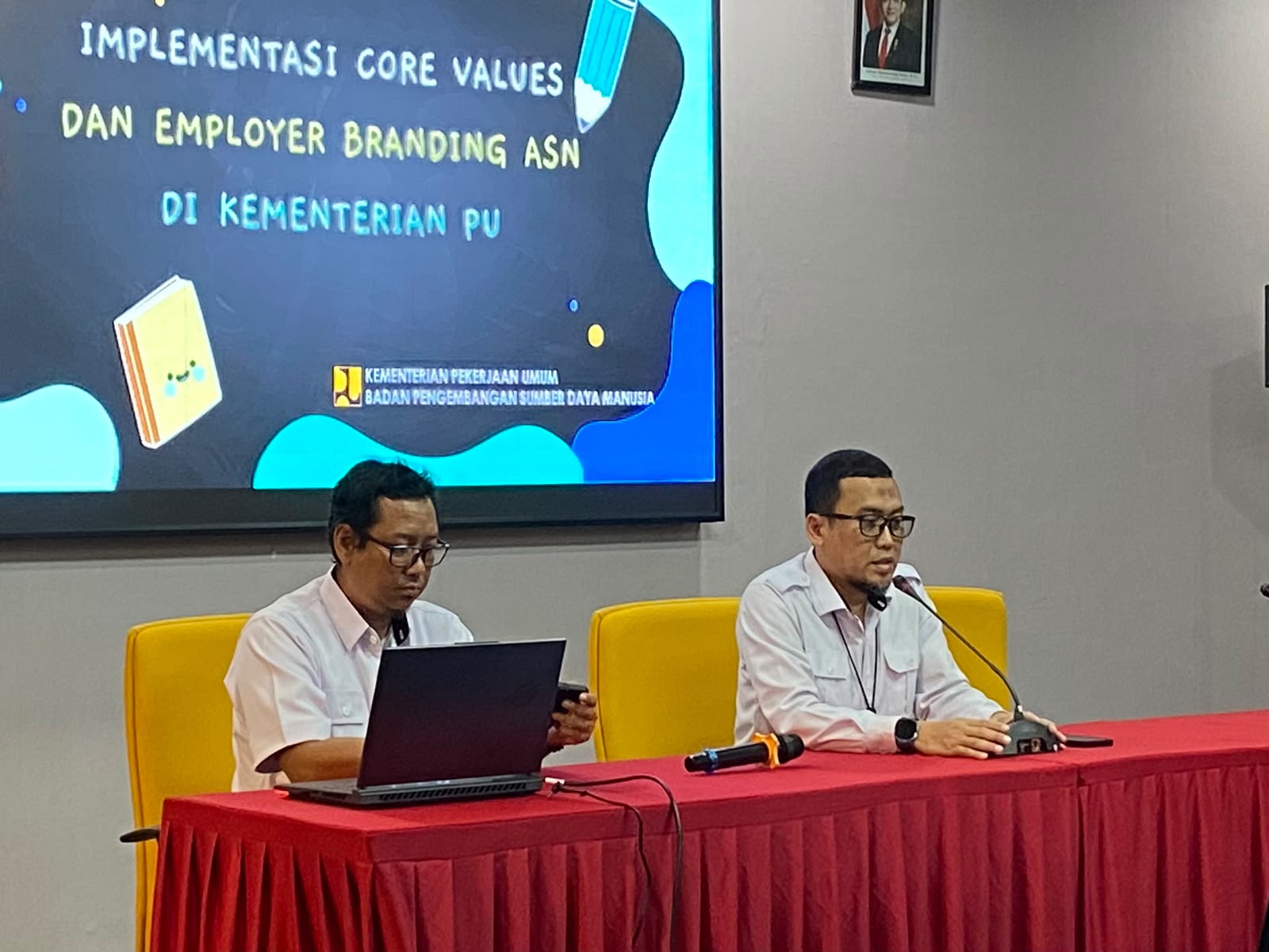 Giat Sosialisasi Penguatan Budaya Kerja BerAKHLAK Bagi Peserta Magang HUB Batch 1&2 2026
