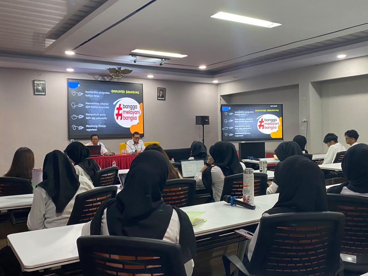 Giat Sosialisasi Penguatan Budaya Kerja BerAKHLAK Bagi Peserta Magang HUB Batch 1&2 2026